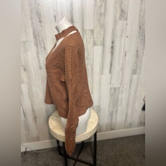 Brown sweater - Picture 3 of 7